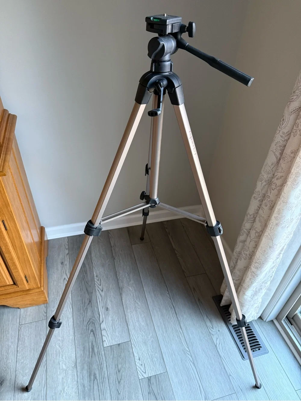 Sunpak Platinum Plus Camera Tri-Pod Stand